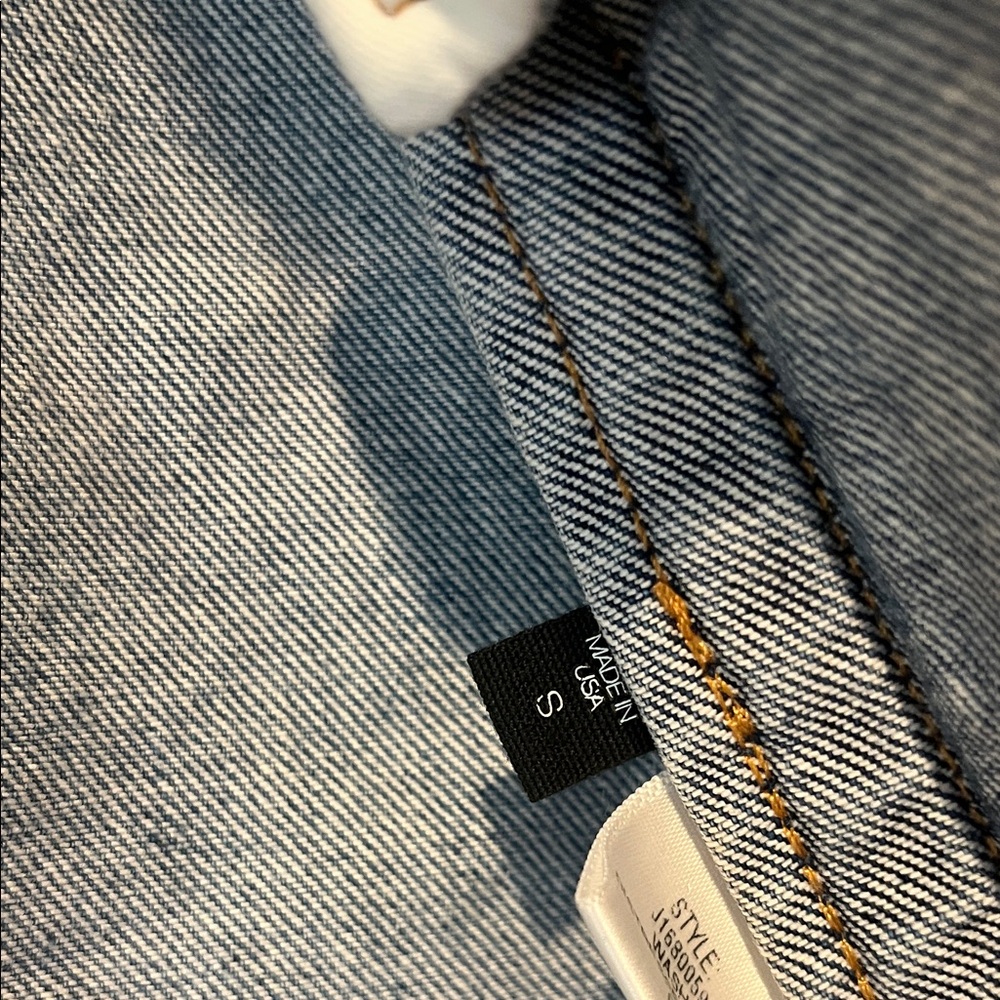 Veronica Beard Medium Blue Distressed Cropped Denim Jacket - Picture 4 of 5